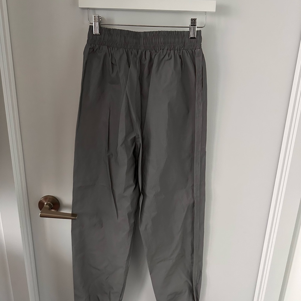 437 Women’s Tracksuit (Cropped Jacket and Track Pants) - Picture 5 of 7